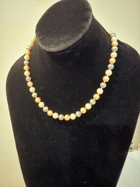 Classic Two-Tone Pearl Necklace - Gold & Gray
